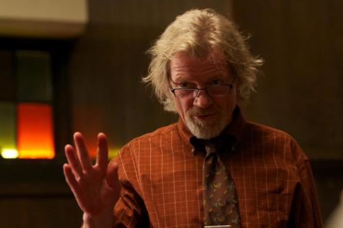 Michael Parks dando la vara