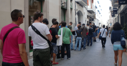 La cola para ver "Ace Attorney" llega hasta la esquina