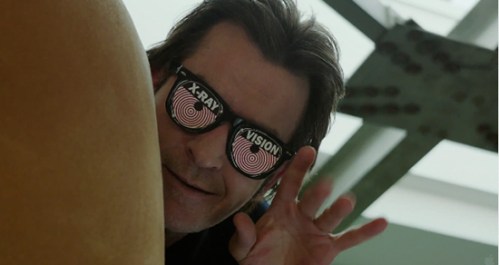 Puro Charlie Sheen al natural.