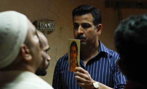 Explorando los bajos fondos indios.