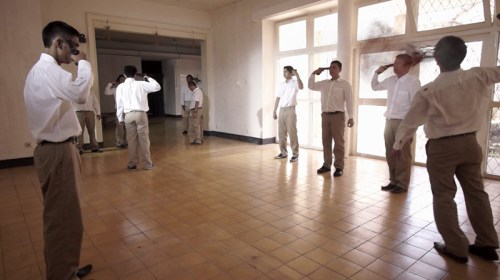 Fiesta colectiva en el segundo segmento de la película.