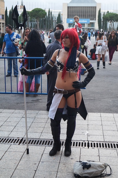 Una señorita adecuadamente 'cosplayada'.