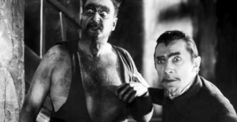 Lugosi, muy en su línea.